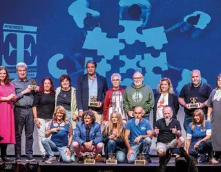 Erandio Eredugarria sariek herriko konpromiso eta sormenaren adibideak omendu dituzte