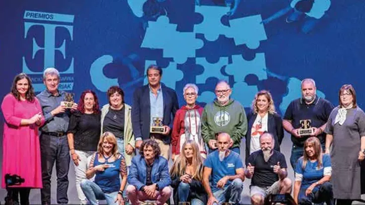 Erandio Eredugarria sariek herriko konpromiso eta sormenaren adibideak omendu dituzte