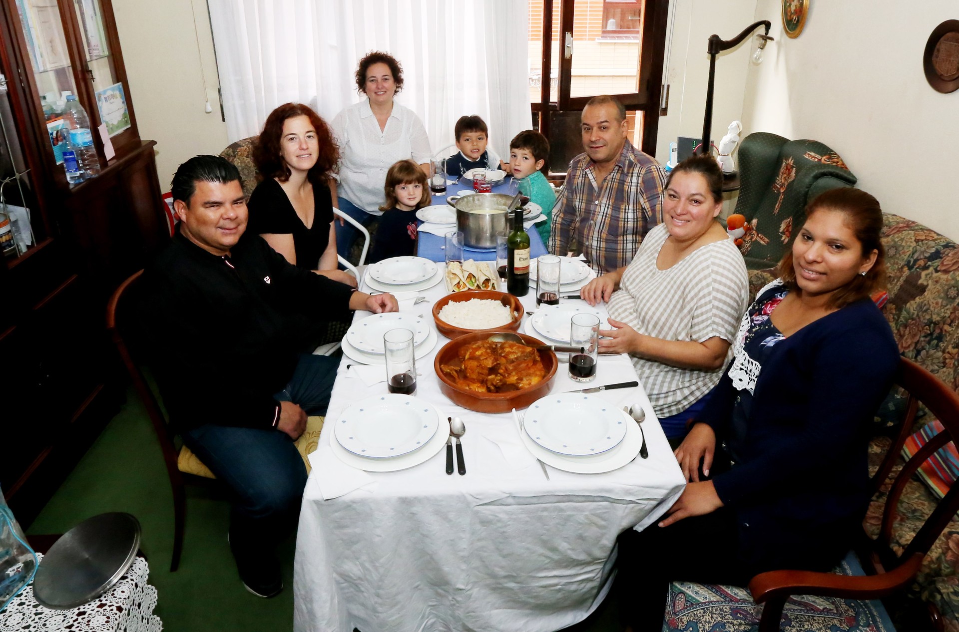 "Mila zapore" tailerrerako eta “Bizilagunak, aldameneko familia” ekimenerako izen-ematea, zabalik