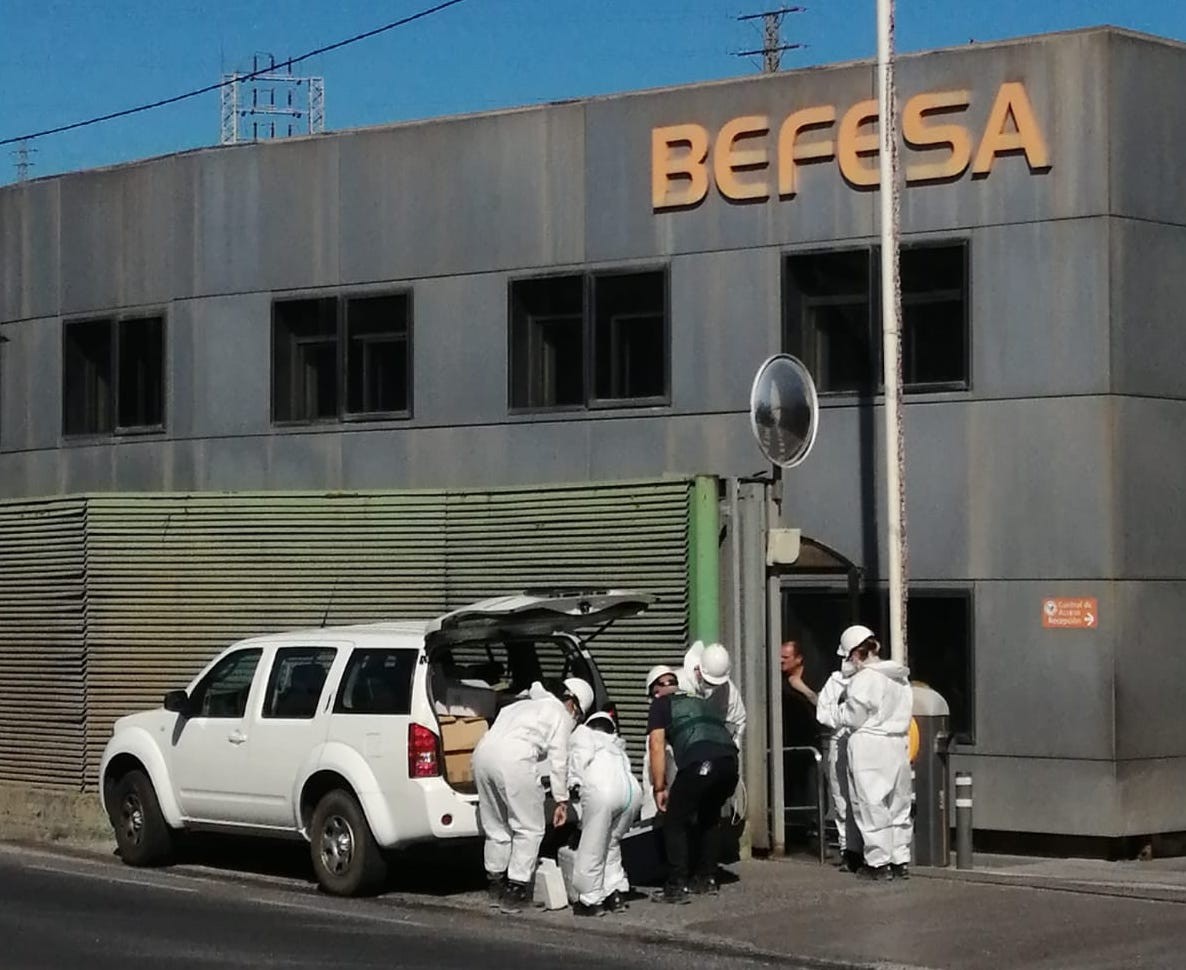Guardia Zibilak Befesa lantegia arakatu du ustezko ingurumenaren aurkako delituengatik