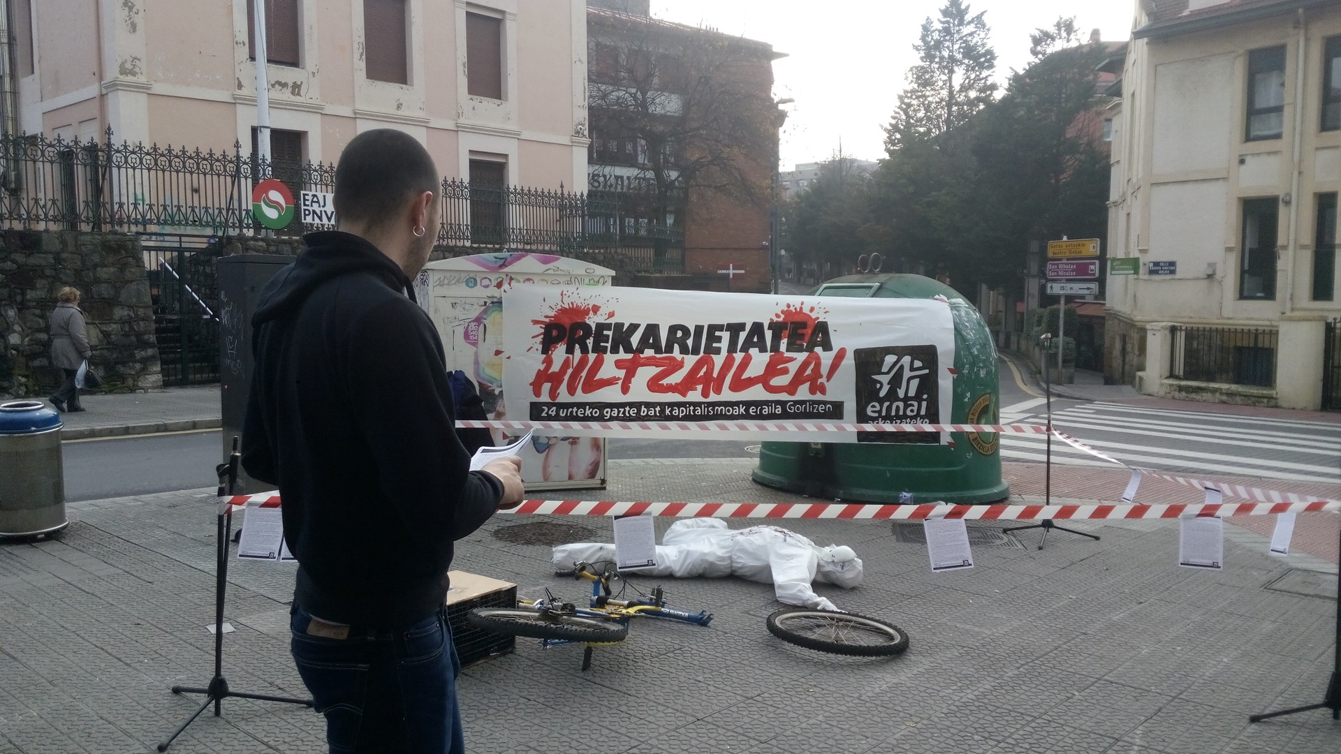 Prekarietatea hiltzailea!