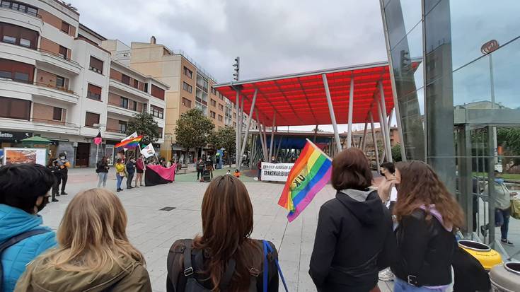 Erasoen aurrean, autodefentsa transmaribibolloa aldarrikatu dute