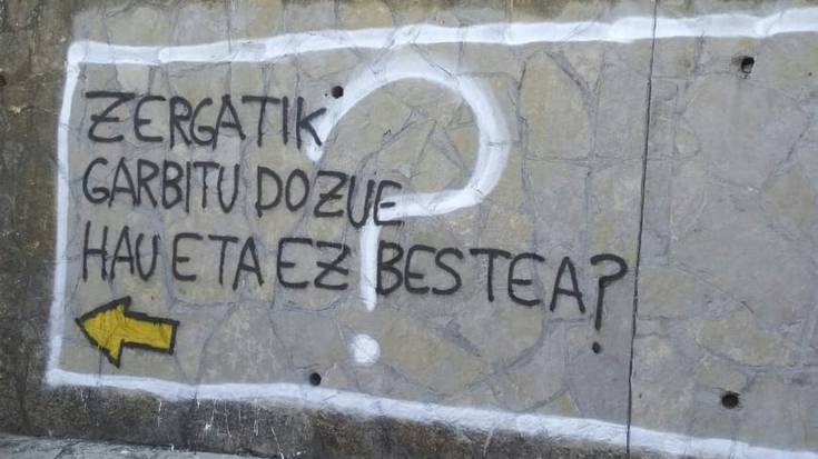 Elkarretaratzea egingo dute zapatuan Sopelan muralak ezabatzeagatik protestatzeko