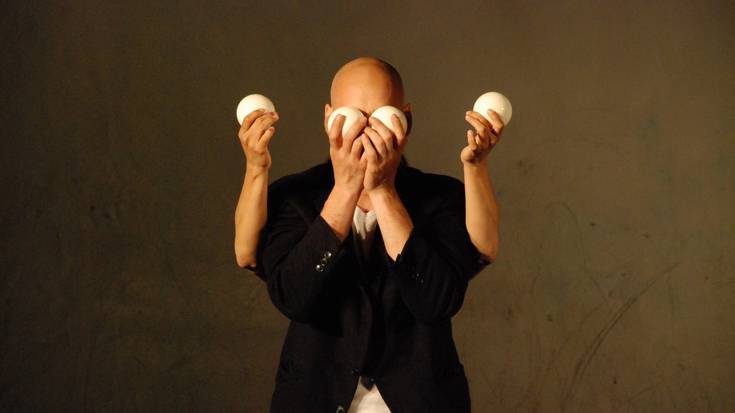 Zirku-ikuskizuna: ['ego]