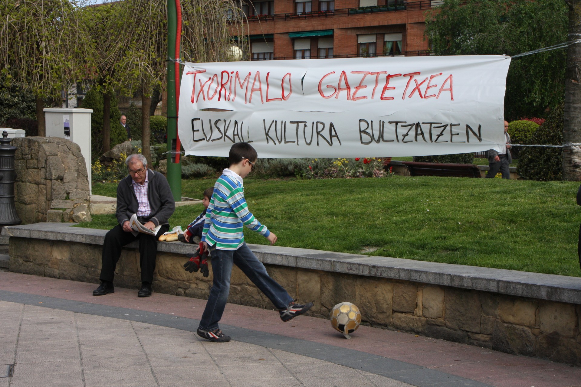 Proposamenak jasotzeko bilera irekia deitu du gaurko Algortako Gazte Asanbladak