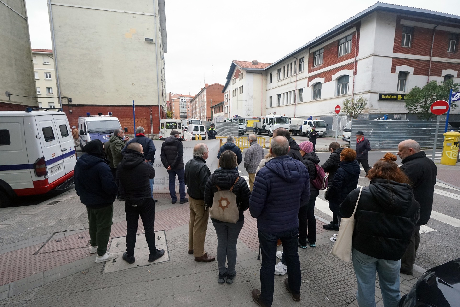 Antolakuntzaz baliatuz, auzoa mobilizatzeko asmoa dute herritarrek
