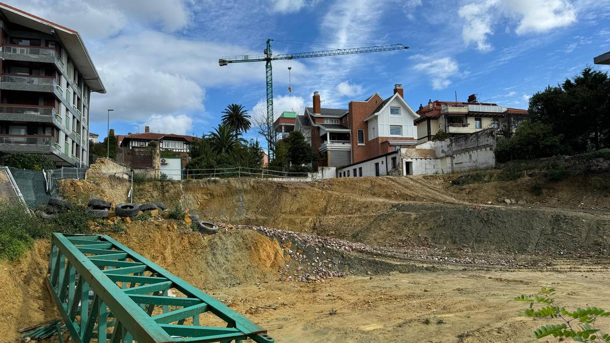 Getxoko Udalak berretsi du “Irurak Bat” etxearen eraispenak ez zuela bete emandako lizentzia