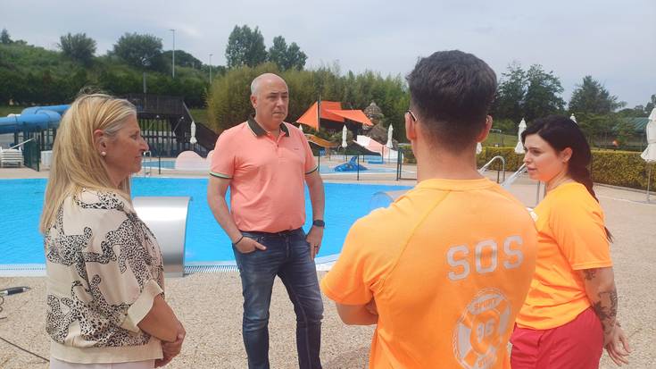 Zapatuan hasiko da udako denboraldia Leioan, Torresoloko igerilekuen irekieragaz