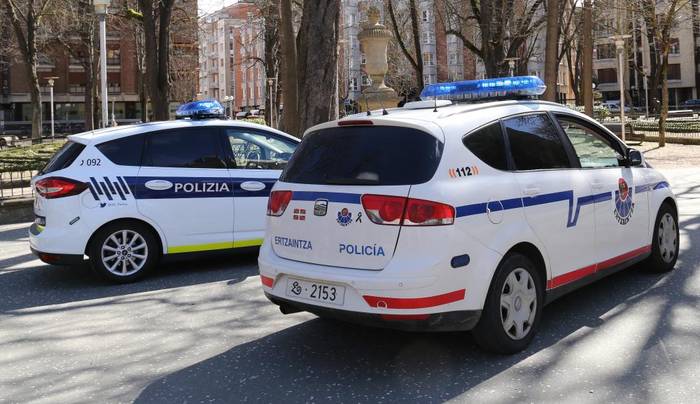 Gizon bat atxilotu dute Algortan, hainbat pertsonaren atzetik motozerra piztuta ibiltzea egotzita