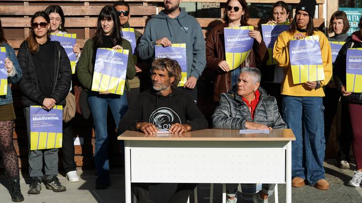 Sopelako lau herritar "amarru polizial" baten biktima direla salatzeko mobilizazioa deitu dute urtarrilaren 31rako