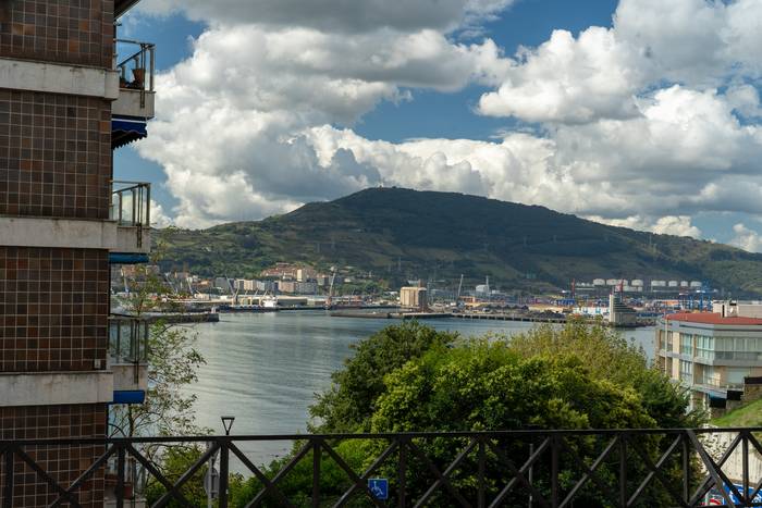 Getxok espazio publikoaren kudeaketa eguneratuko du 3,97 milioiko kontratu jasangarri bategaz