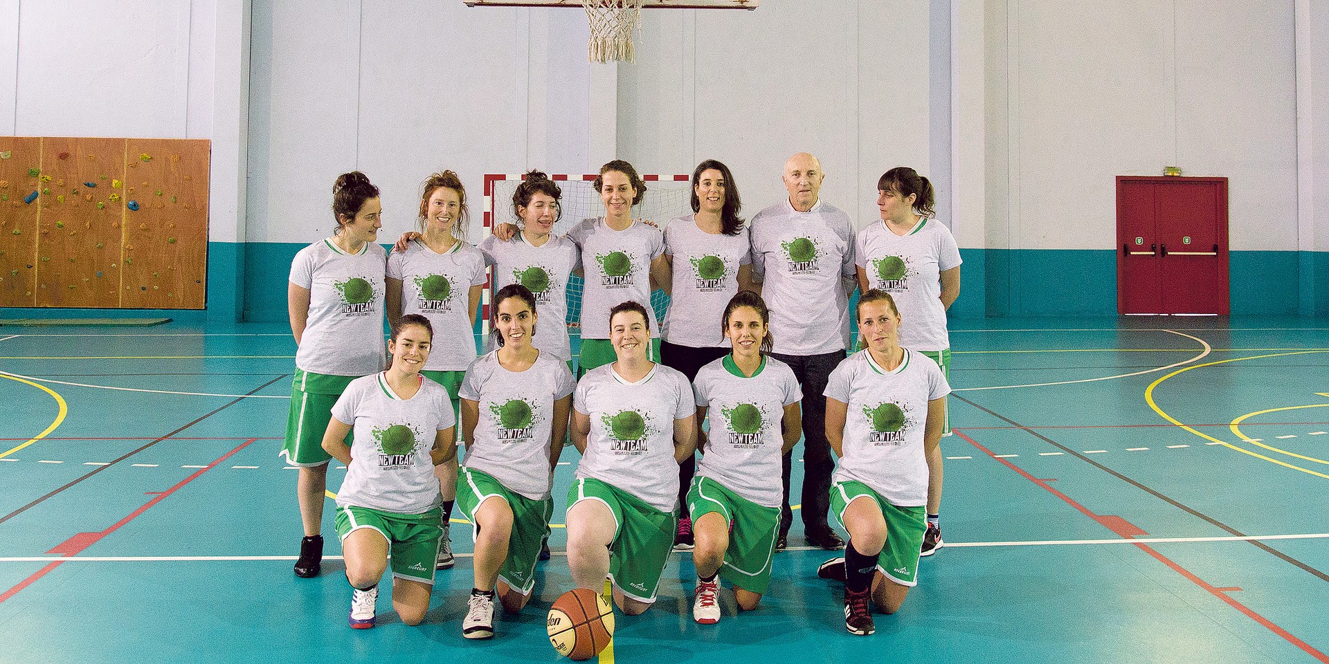 New Team saskibaloi-taldeak liga eta igoera lortu ditu