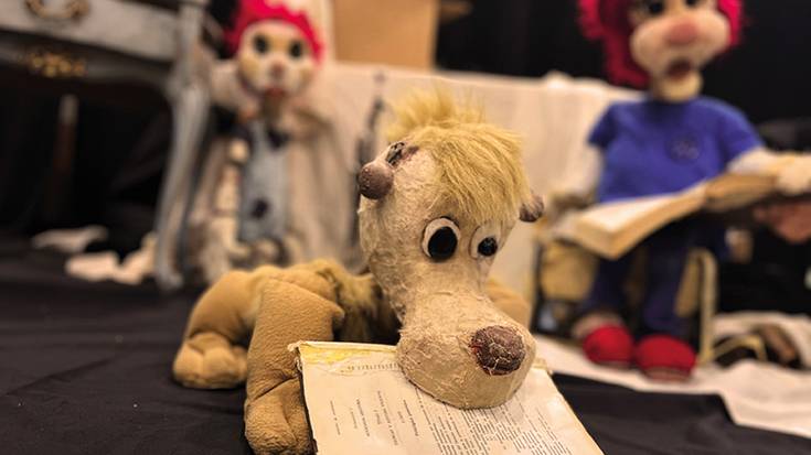 "Zimurren artean kontukontari" haur antzezkizuna