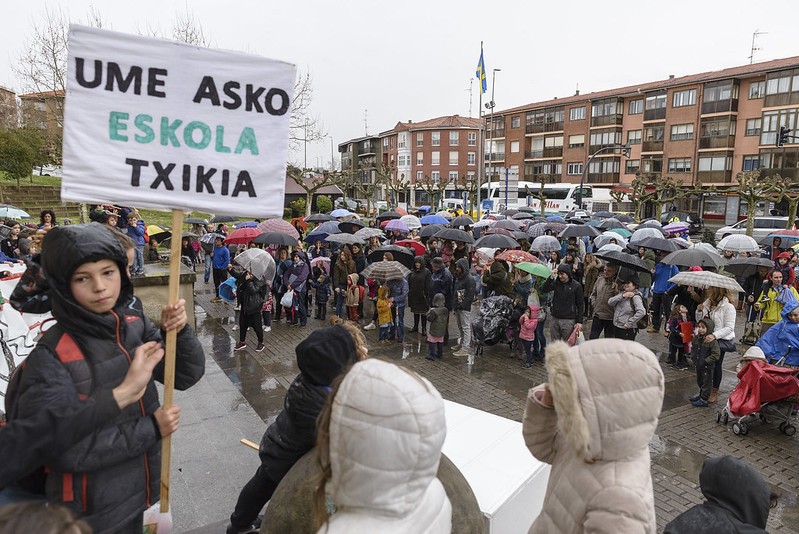 Zipiriñeko familiek erabaki dute Loroñon egitea eraikin berria