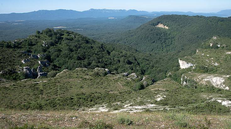 Izki parke naturalera joango dira domeka honetan Etzandarri euskal mendi-taldeko kideak