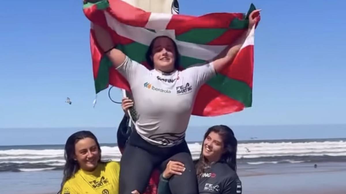Saioa Ortega sopeloztarra, 18 urtez azpiko Espainiako surf txapeldun