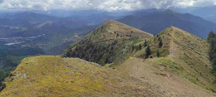 Etzandarri taldeak Kamarakako gailur-lerroa zeharkatuko du domeka honetan
