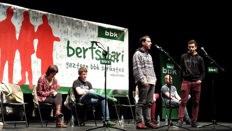 Uribe Kostako bertsolari gazteak kanporatu ditu Hego Uribek