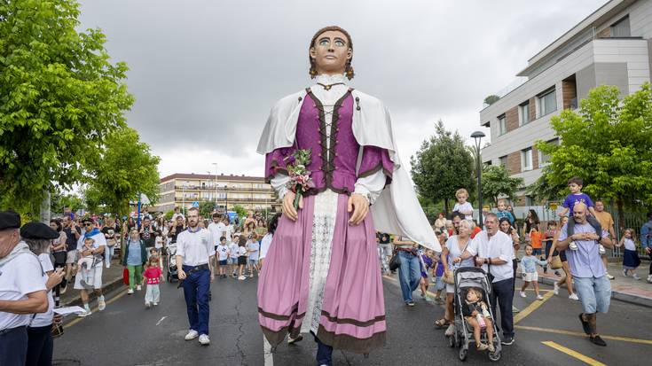 Sopelaztarrek giro ezin hobeagaz bizi dituzte San Pedro jaiak