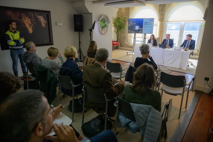 Getxoko kirol-portuaren kudeaketa publikoa izango da emakidadunak uko egin ondoren