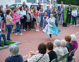 Baserrietako emakumeen lana aitortzeko omenaldia egin dute Urdulizen
