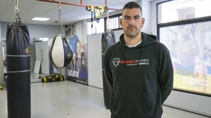 Kick boxing-eko entrenatzaile Alberto Romillok bi urre irabazi ditu Espaniako Txapelketan