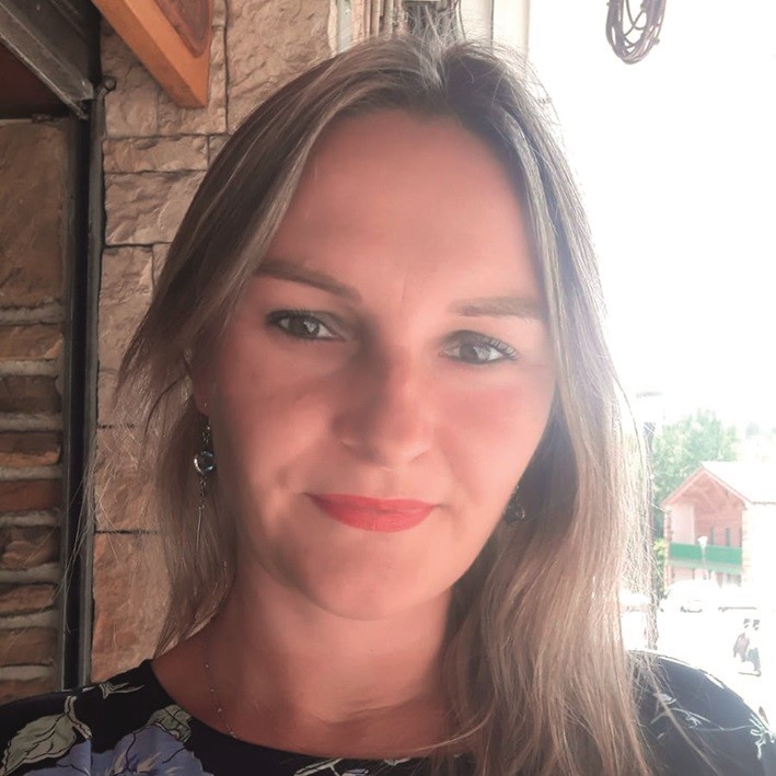 Daniela Tataru: "Txarto portatu diren umeek enbor bat jasotzen dute"