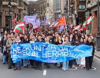 Euskal Herriko ikasleek mobilizazioak egin dituzte hezkuntza-sistema propio bat aldarrikatzeko