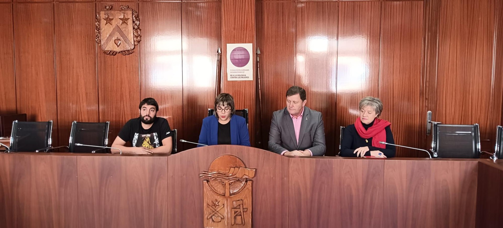 EH Bilduk, EAJk, PSEk eta Elkarrekin Sopelak Abaroko auzi-errekurtsoa kentzeko eskatu diote Sopelako Auzo Alternatibari