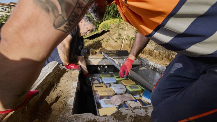 Leioa duela 25 urte lurperatutako "altxorrak" berreskuratzen hasi da