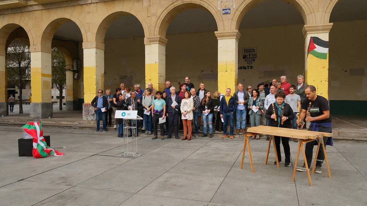 "Aurreko belaunaldiek utzitako tresnak abian jarri nahi ditugu gure herri-harrotasuna erakusteko eta bidea egiteko"