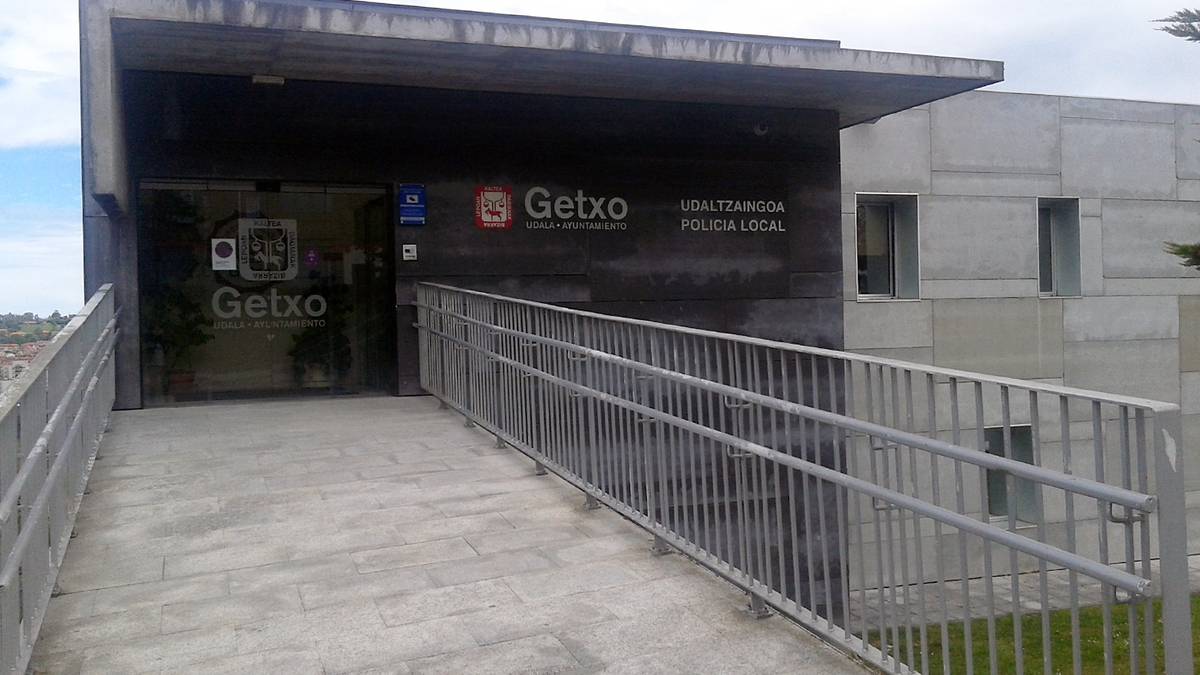 Itzubaltzeta / Romoko taberna bateko zerbitzaria atxilotu dute droga-trafikoagatik