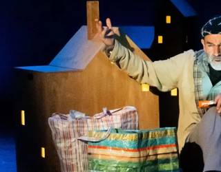 "52 Hertz" antzerkirako sarrera bioitza gura baduzu, badakizu!