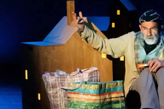 "52 Hertz" antzerkia