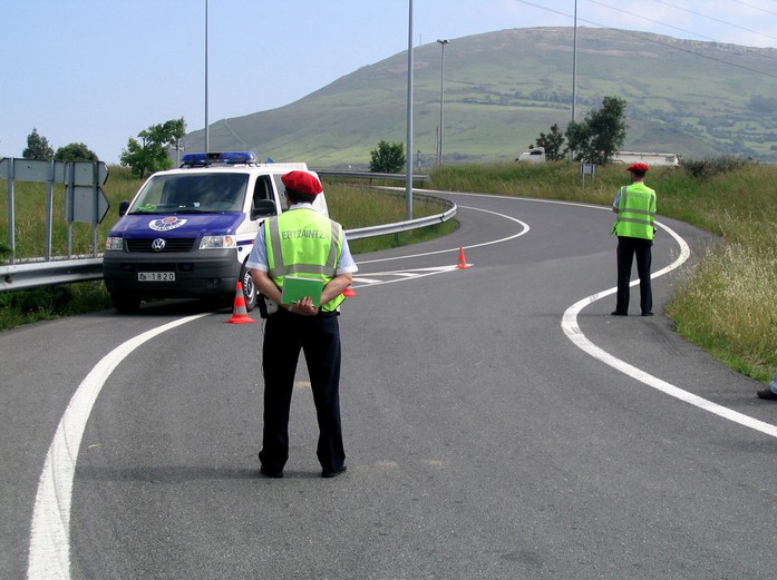 Ertzaintzak eginbidea ireki dio gidari bati, Getxon
