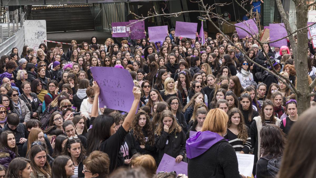 Berdintasunaren aldeko hitzorduak Uribe Kostan