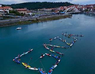 100 lagunetik gora bildu ditu GoazenUp Sup Race 2025 lasterketa solidarioak