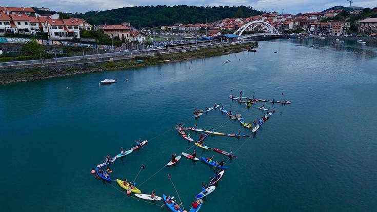 100 lagunetik gora bildu ditu GoazenUp Sup Race 2025 lasterketa solidarioak