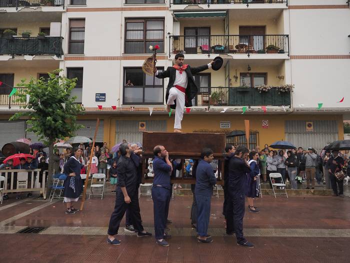 Dantzak, sardina-jana eta zezensuzkoa izango dituzte Gorlizen San Pedro eguna ospatzeko
