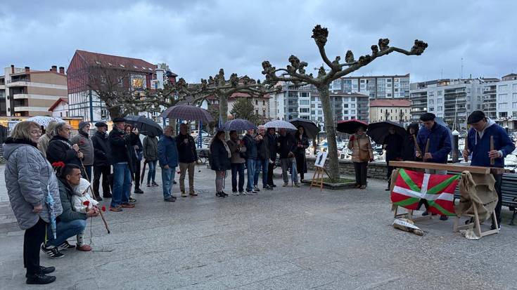 Matxitxakoko batailaren 89. urteurrena gogoratu dute Plentzian memoria ariketa hunkigarri batean