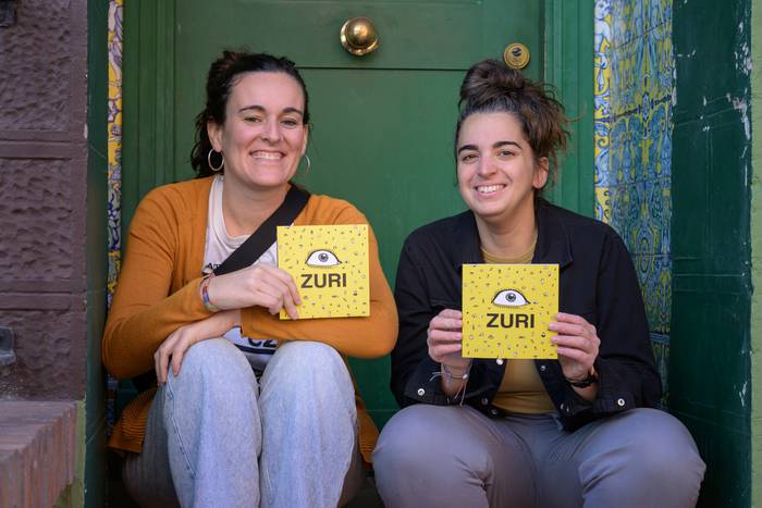 Garazi Basterretxea eta Maite Mentxaka: "Liburuan batu ditugun egoera batzuk oso surrealistak iruditu zaizkigu"