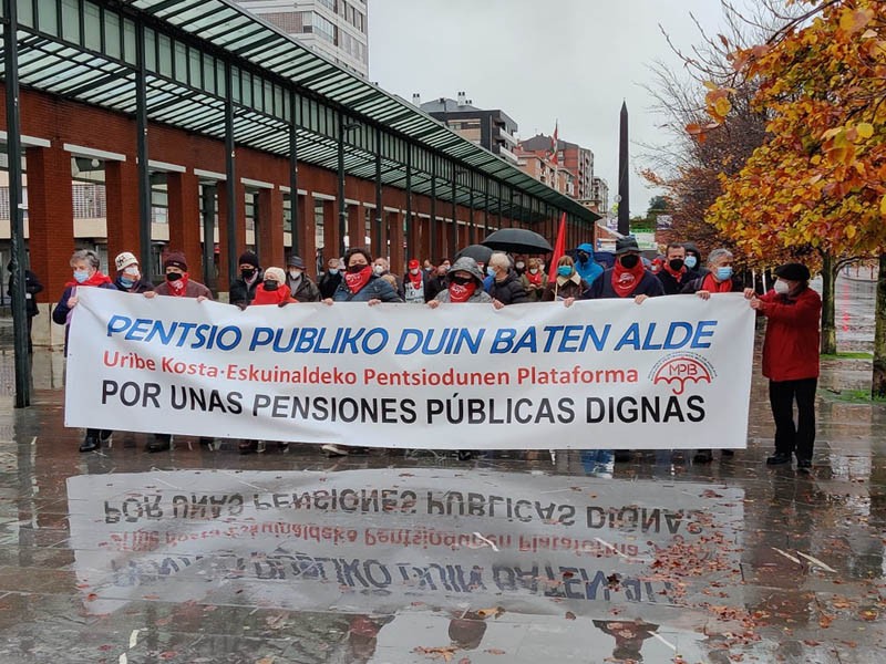 Pentsio publiko duinen alde, eskualdeko manifestazioa deitu du Uribe Kostako Pentsionisten Plataformak