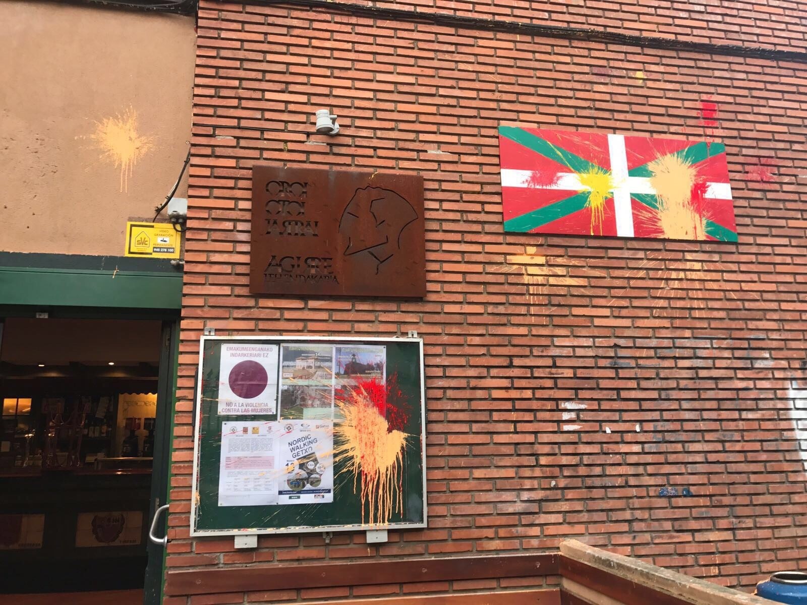 EAJk hainbat batzokiren aurkako "eraso koldarrak" salatu ditu