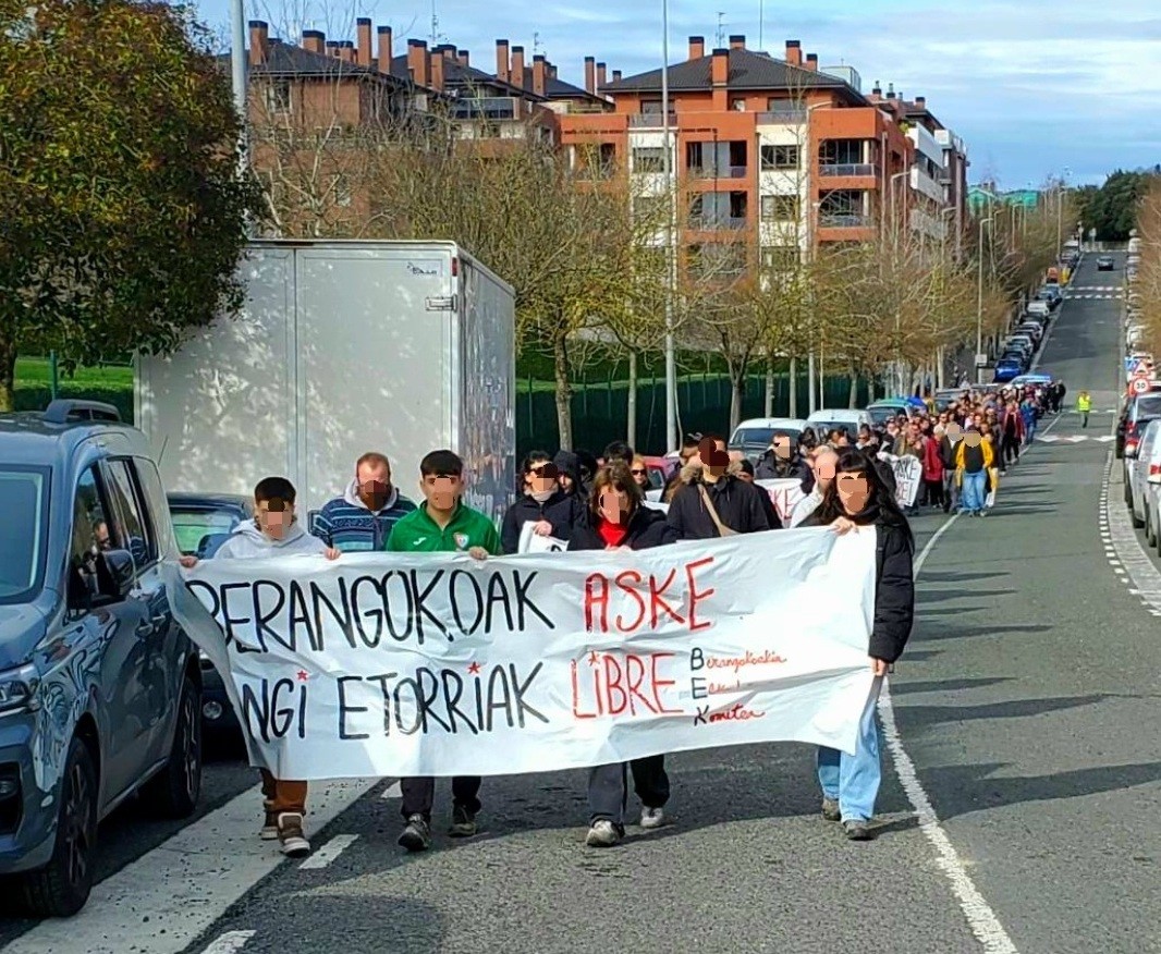 Berangoko 16 auzipetuek prentsaurrekoa deitu dute, Auzitegi Nazionaleko epaiketaren atarian