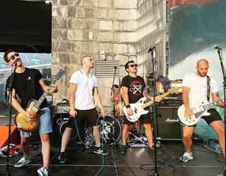 Eztanda jaialdiak Urduliz astinduko du ekainean punk-rock doinuen festagaz