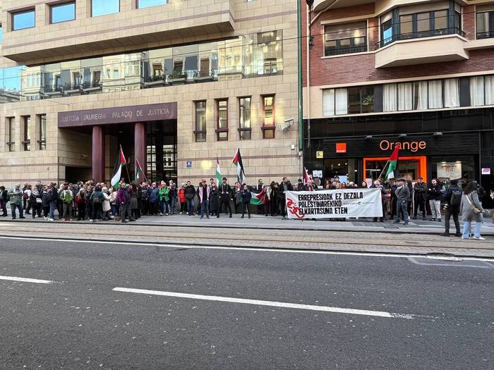 Itzubaltzeta/Romoko auzokide batek  epaitegietan deklaratu du