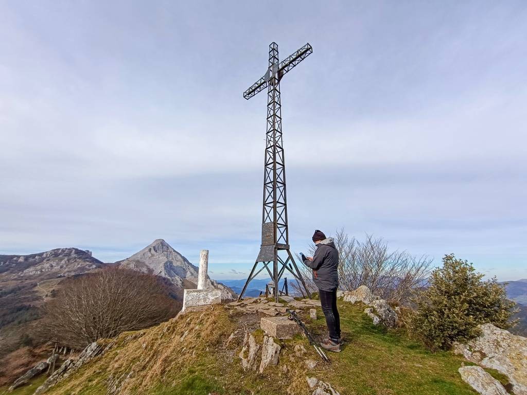 Lurgorri eta Tellamendi mendiak igoko dituzte domekan Etzandarri euskal mendi-taldekoek