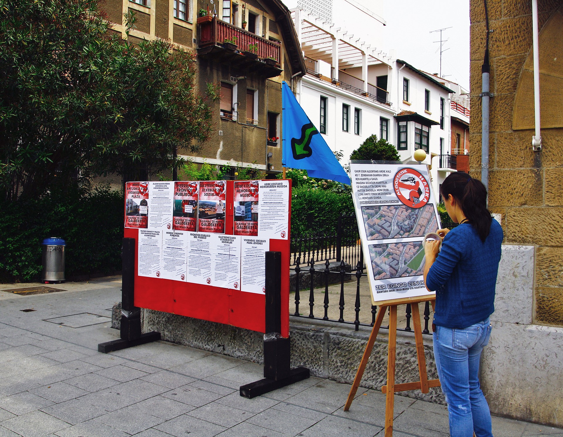 Guardia Zibilaren kuartelagaz zer egin beharko litzatekeen galdetuko dute bihar San Nikolas plazan