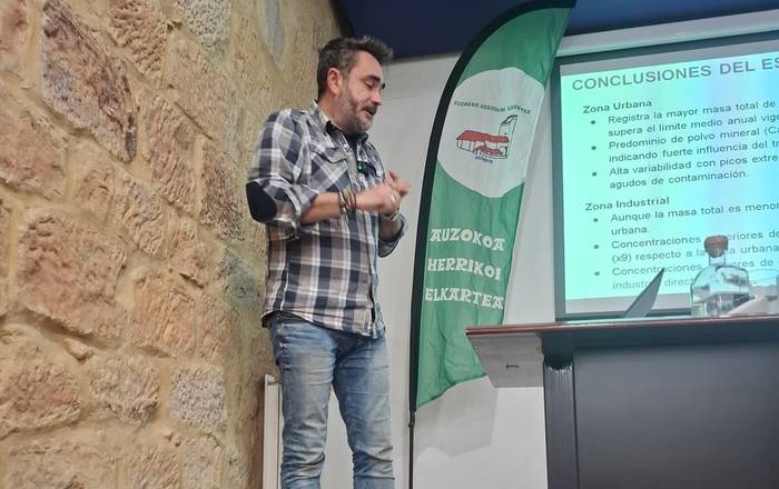 Adituek kutsadura-maila kezkagarriak hauteman dituzte Erandion