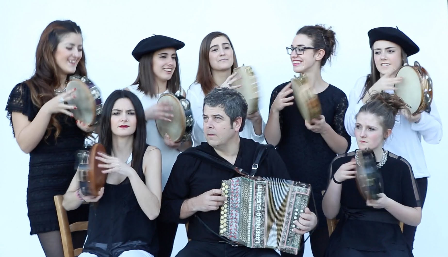Baditugu Getxo Folk jaialdirako sarreren irabazleak
